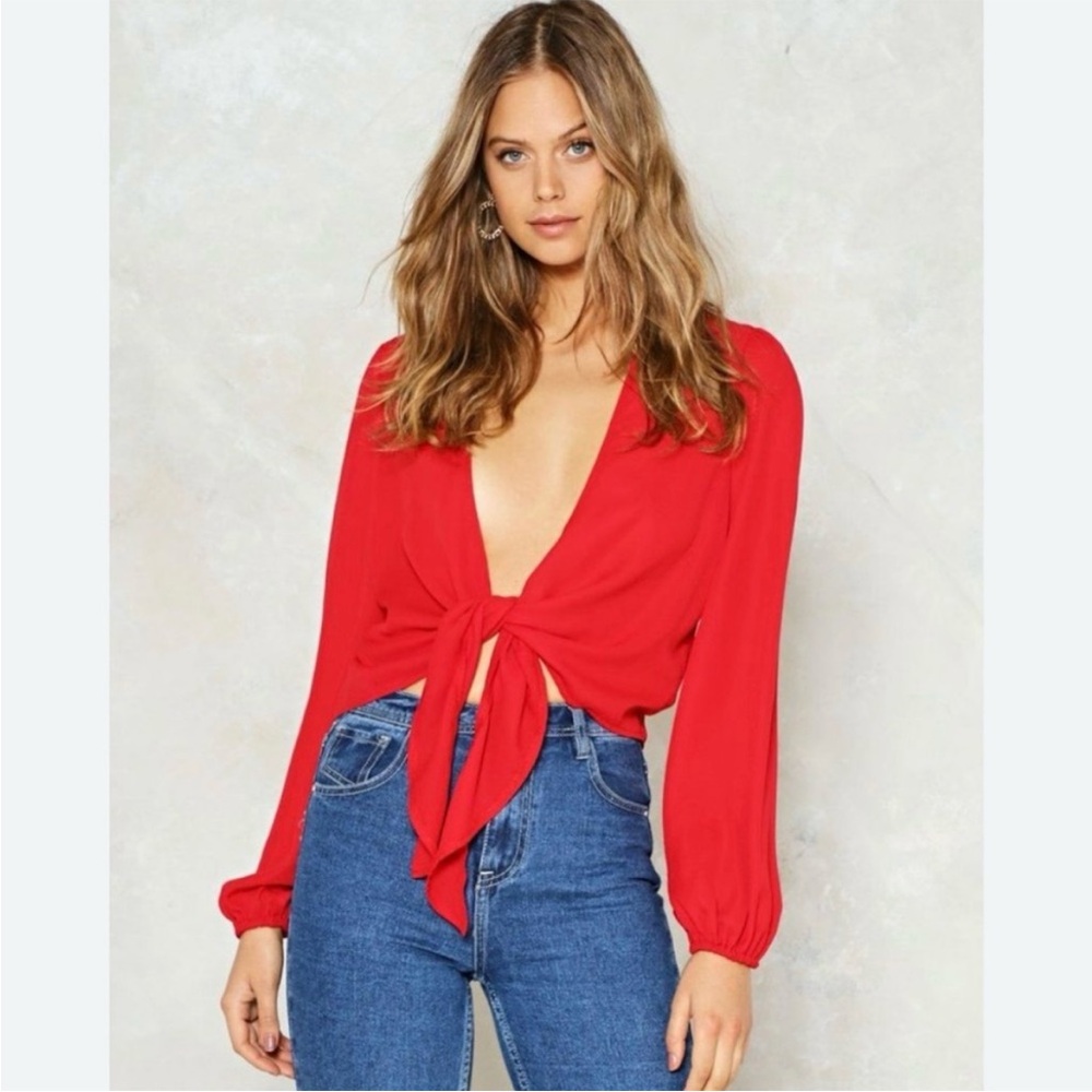 Nasty Gal - Longsleeve Deep V Tie Blouse - Red